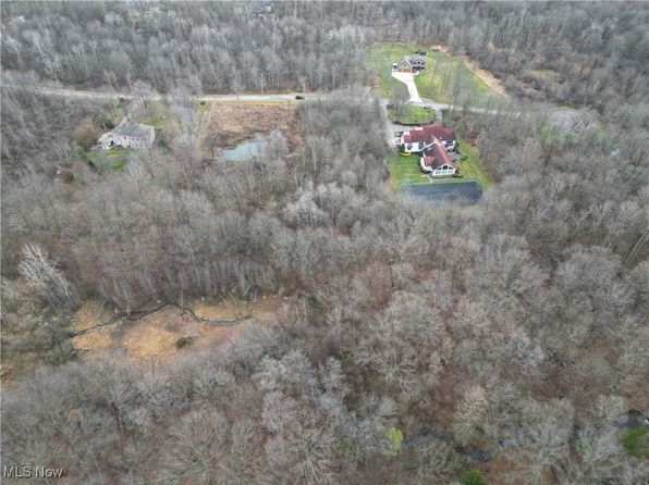 Appaloosa Ln, Hubbard, OH 44425