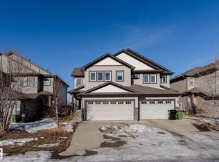 17614 8th Ave SW, Edmonton, AB T6W 2X3