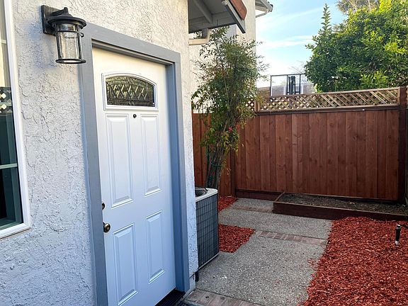 courtyard and green patch - no common / shared space