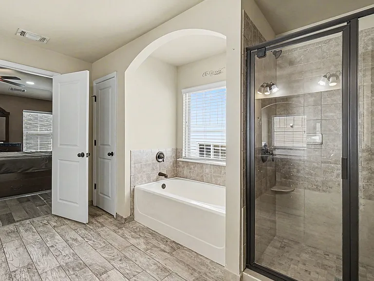 333 Summit Village Dr — Photo 16