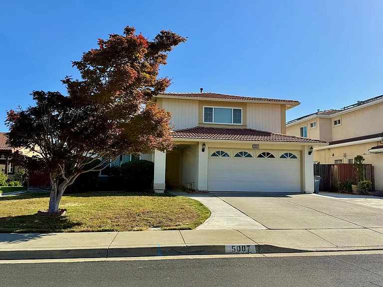 5007 Anaheim Loop — Photo 2