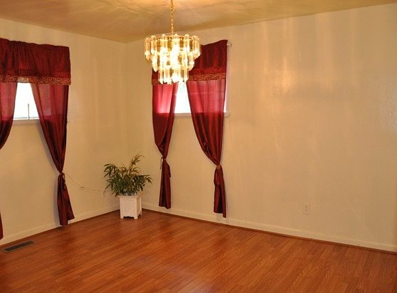 5th image of 2333 Van Bibber Ave