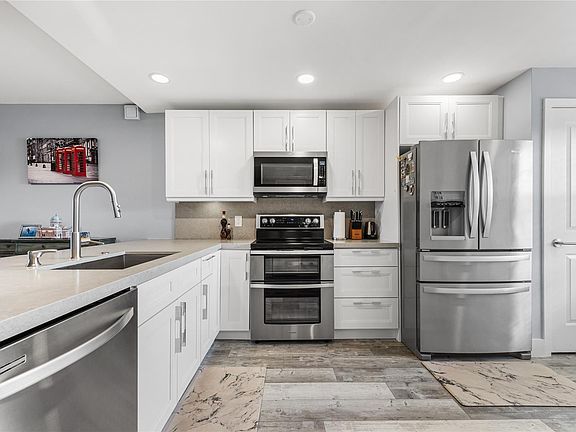 2nd image of 535 Oaks Drive #404