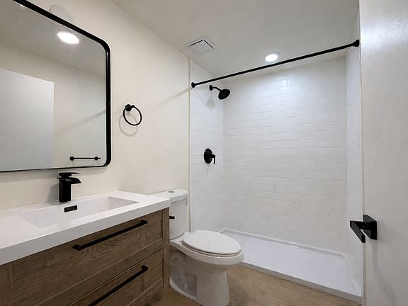 5th image of 6079 La Prada St #1B