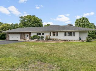 2 Coy Park Dr, Newark, IL 60541