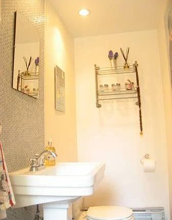 1st floor bathroom