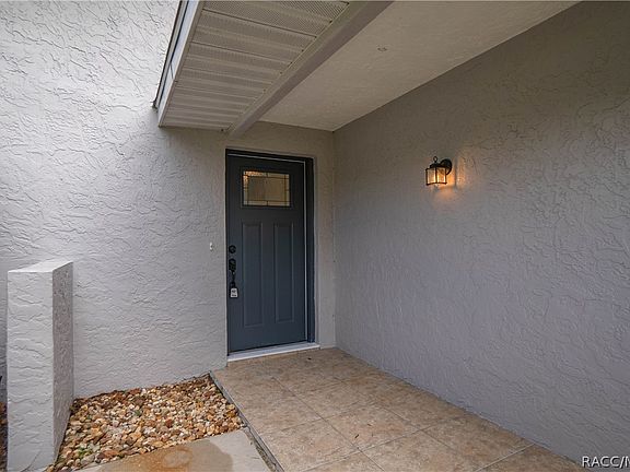 4th image of 3211 S Rose Ave