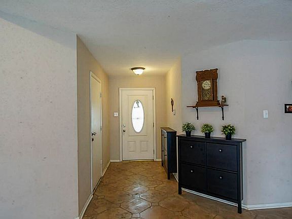 2nd image of 12631 Hickory Bend Dr