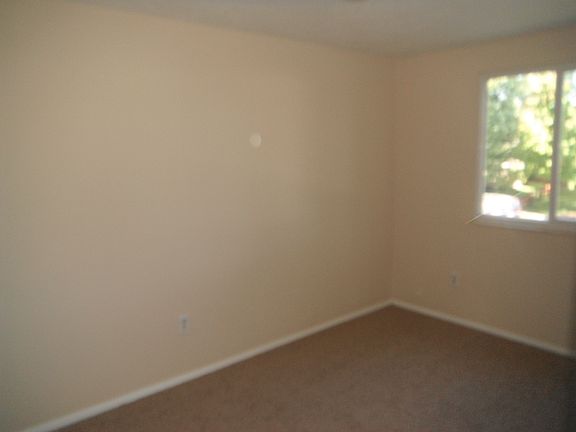 Bedroom2_10082013