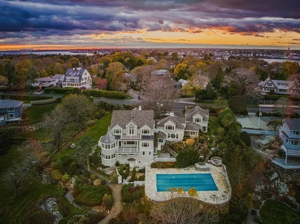 349 Ocean Ave, Marblehead, MA 01945