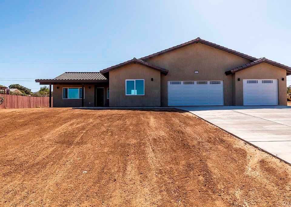 1st image of 58115 Desert Gold Dr