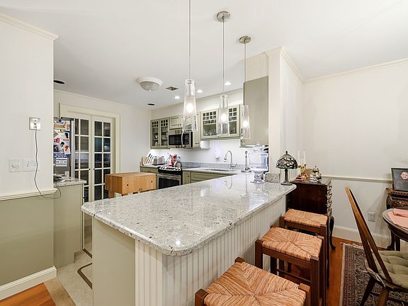 4th image of 306 Country Side Rd Unit 306