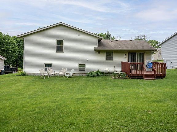 3rd image of 5830 Oxbow Bnd