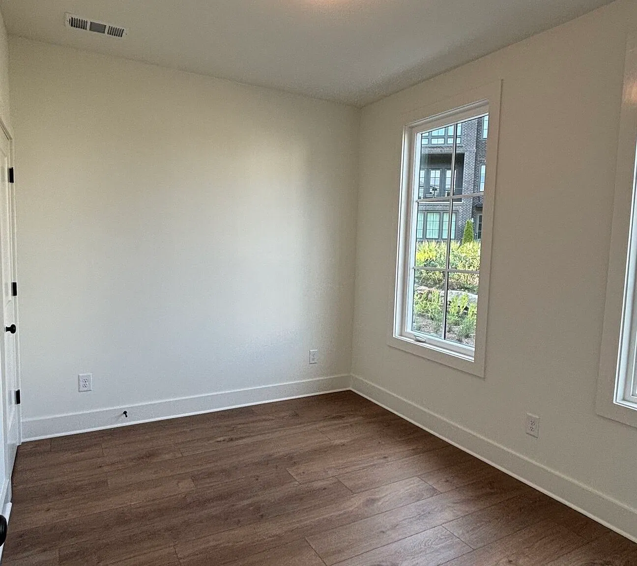 3 bed, 3.0 bath, $4,000 — Photo 3