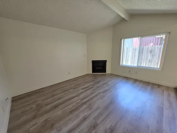2365 S Gateway Cir #2365, Lodi, CA 95240