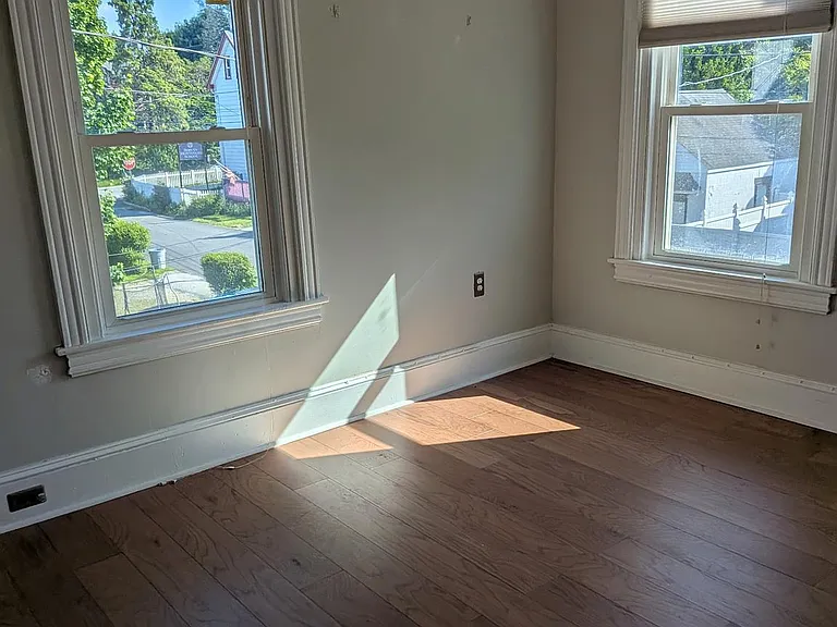 23 Knox Ave — Photo 6