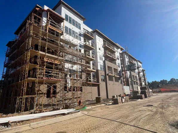 211 S Creek Xing #600, Chapel Hill, NC 27516