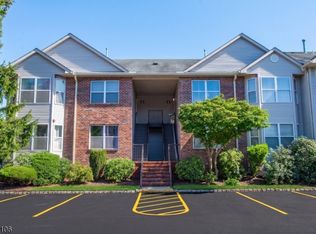 7 Sharon Dr, East Hanover Twp., NJ 07936