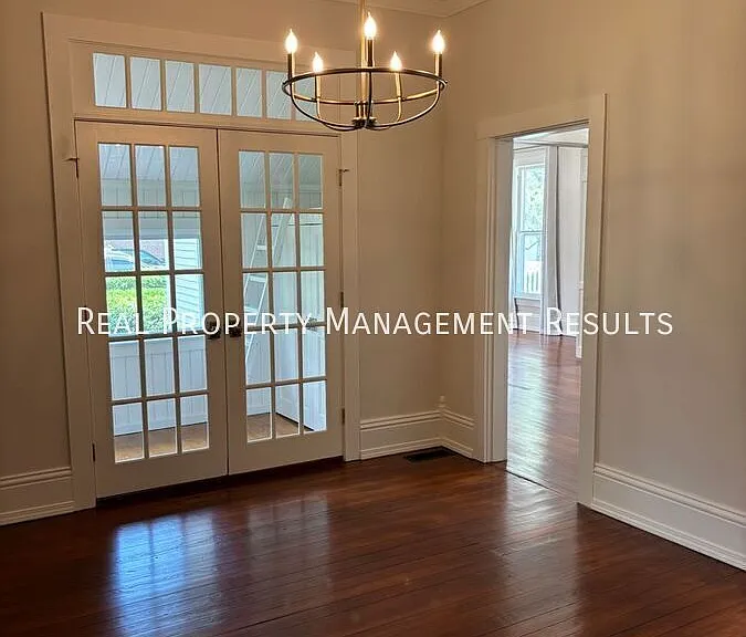 402 W Jennings St — Photo 9