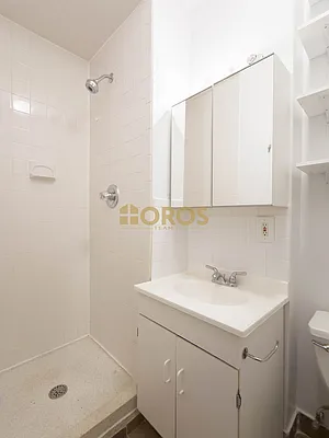 Rented by City Connections Realty | media 5