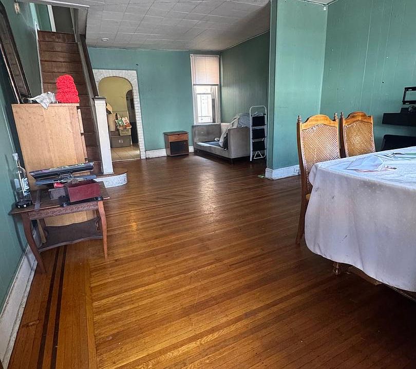 1st image of 1931 Ruan St