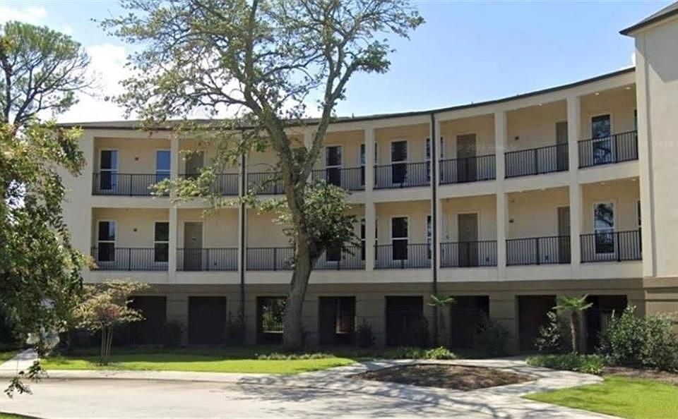 1st image of 117 Wren St #4