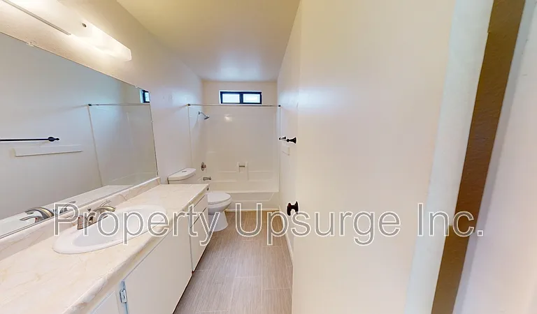 1233 Bundy Ct #6 — Photo 2
