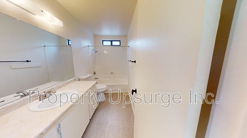 Building Photo - 1233 Bundy Ct #6