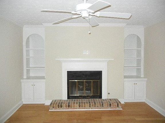 4th image of 2202 Cumberland Ct