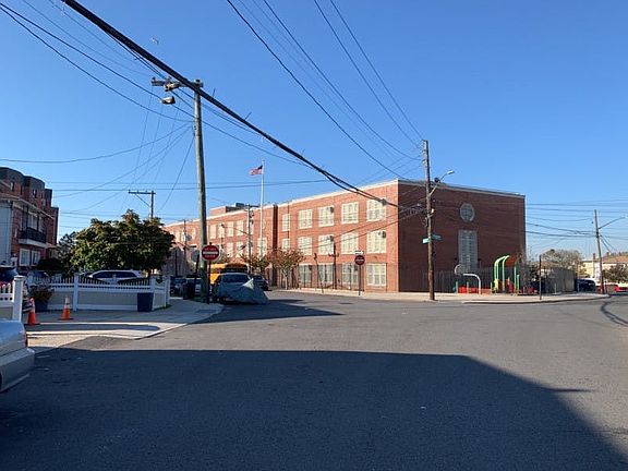 4th image of 2229 Brookhaven Ave