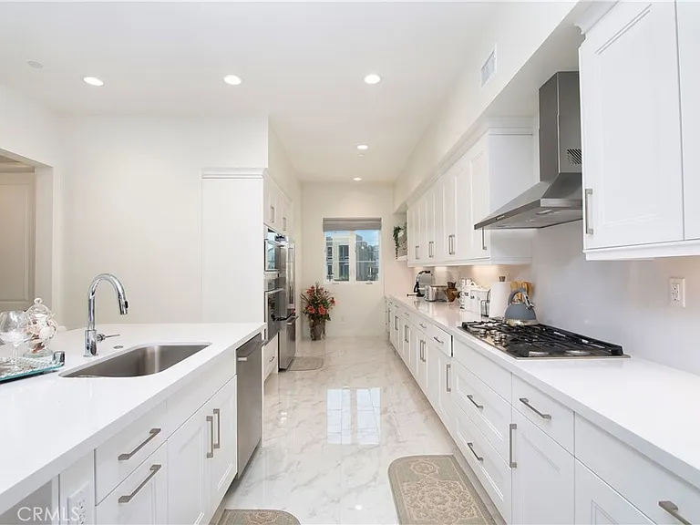 1523 Doheny Way — Photo 11