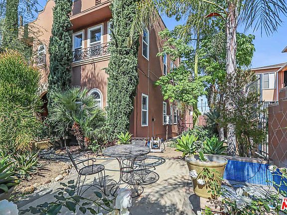4th image of 1371 S Cloverdale Ave #1371