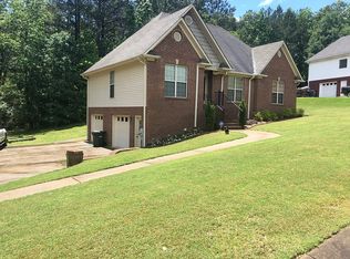60 Shadow Cove Ln, Trussville, AL 35173