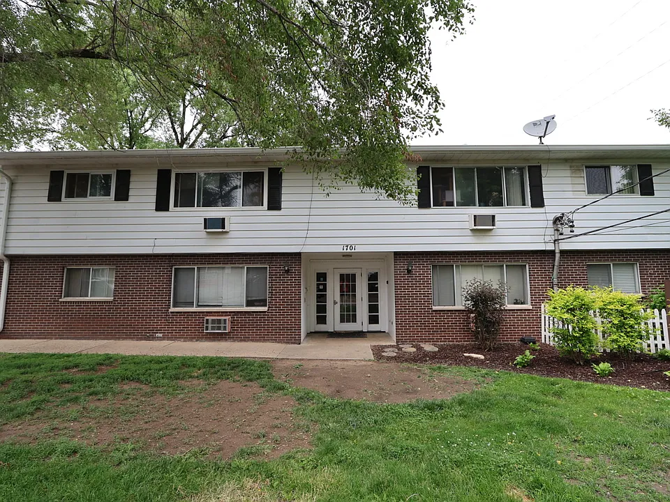 1701 Blossom Lane
