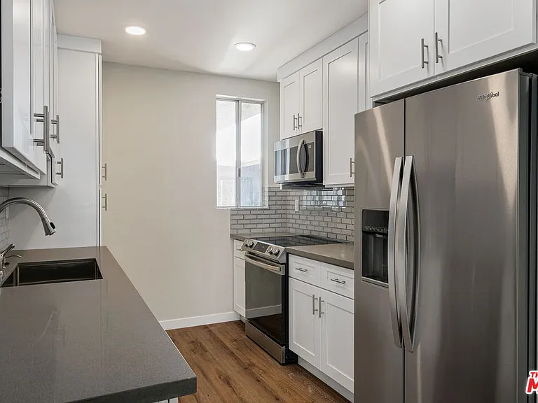1342 Harvard St #201 — Photo 5