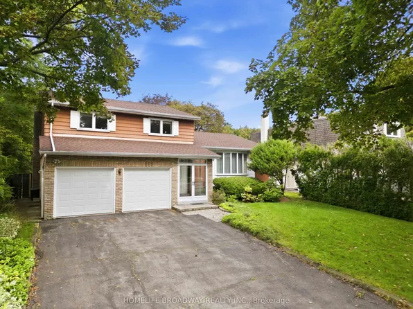 212 Bayview Fairways Dr, Markham, ON L3T 2Z3