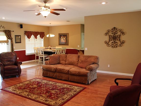 5th image of 32 Cotton Creek Blvd