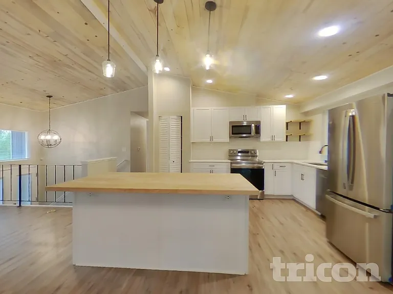 7540 Grahns Ln NE — Photo 7