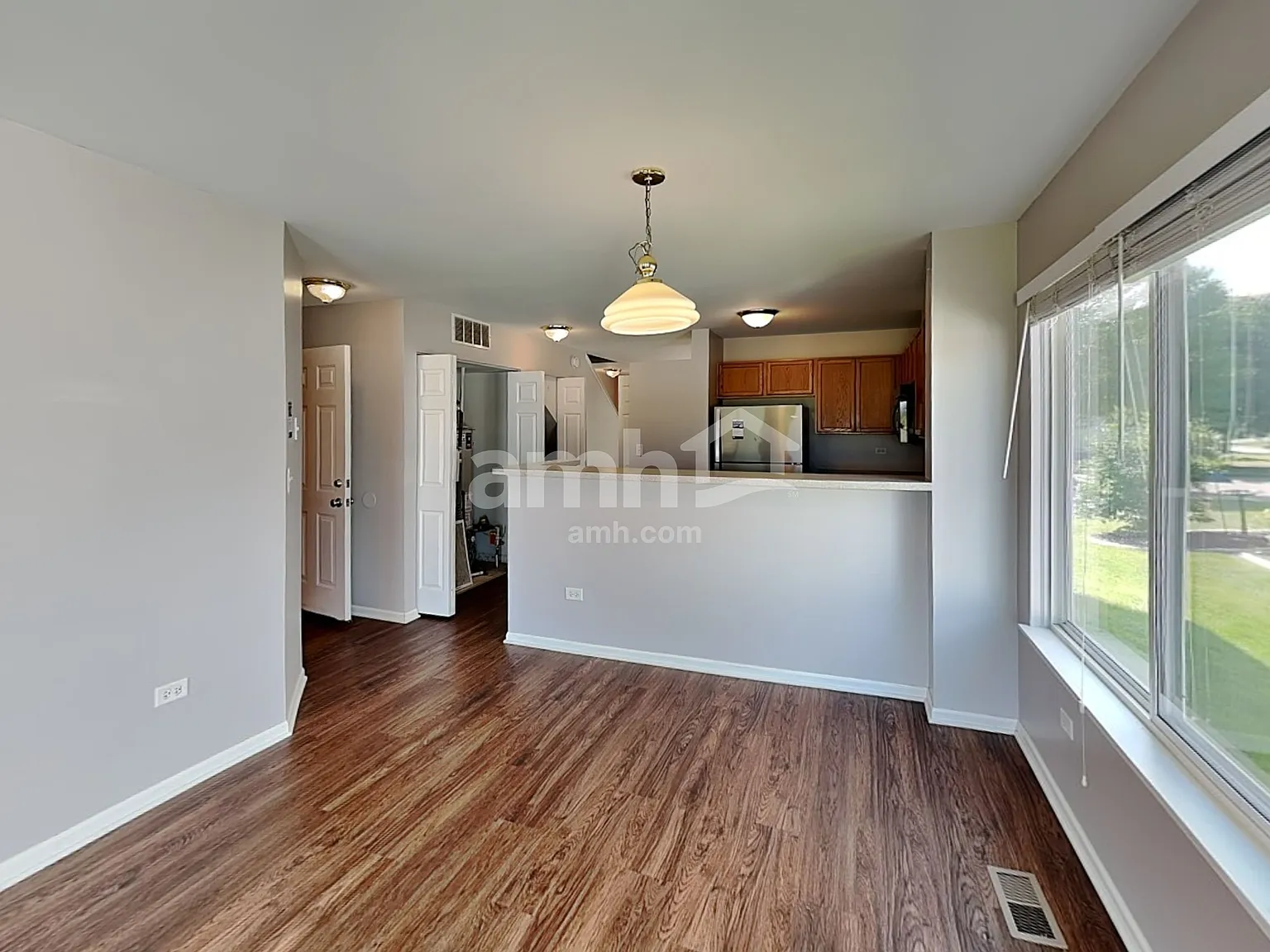 2 bed, 1.5 bath, 1520 sqft, $2,540 — Photo 4
