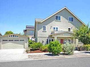 102 Linden St, Santa Cruz, CA 95062