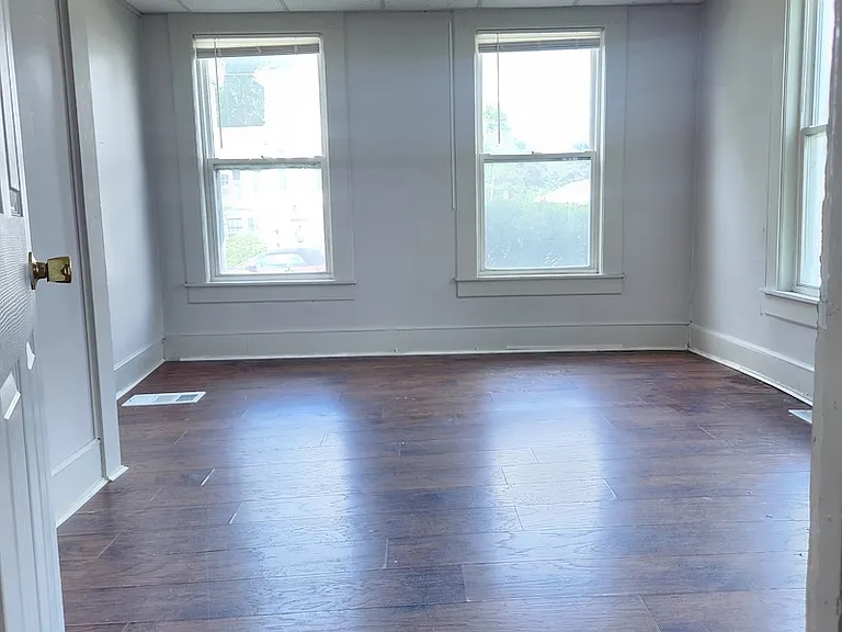 12 Lincoln St #1 — Photo 6