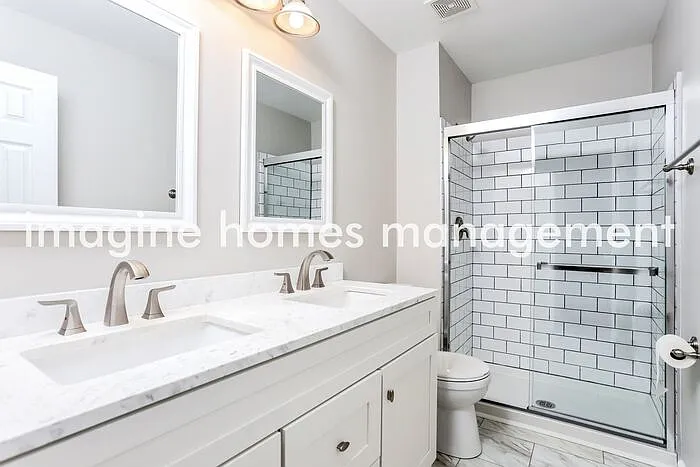 408 Willow Wood Ct — Photo 11