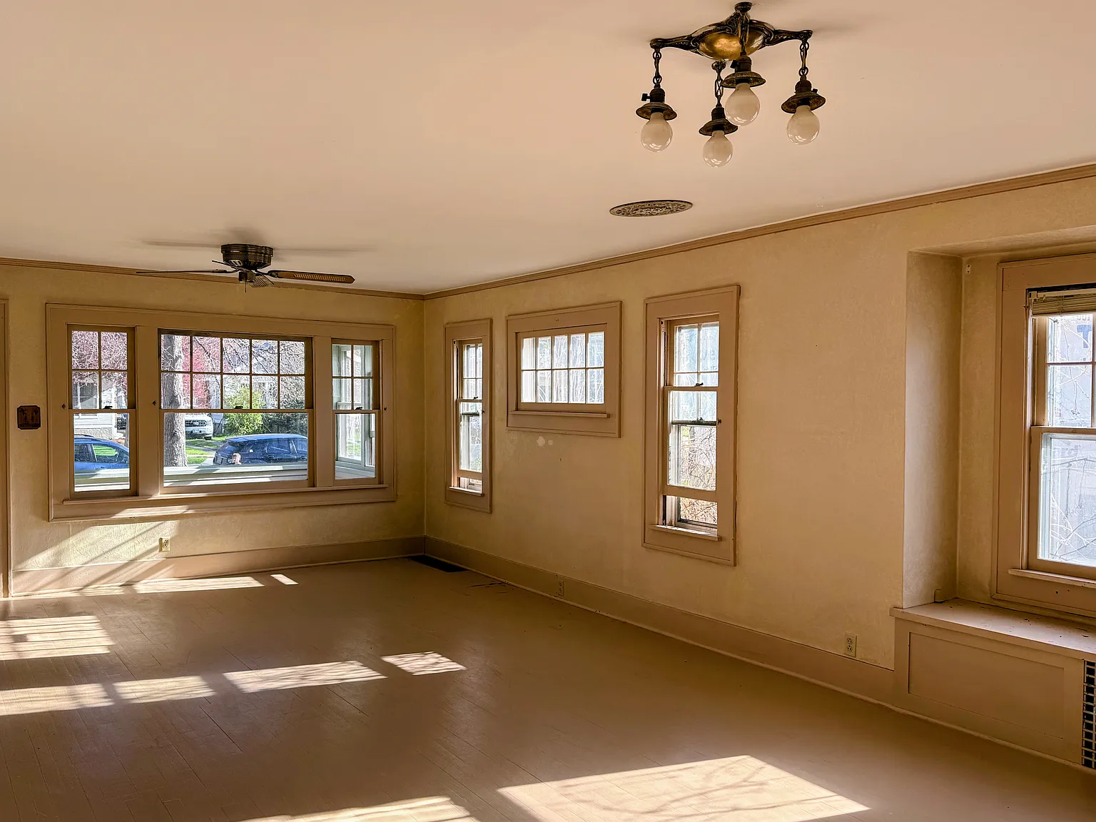 2 bed, 1131 sqft, $2,100 — Photo 3