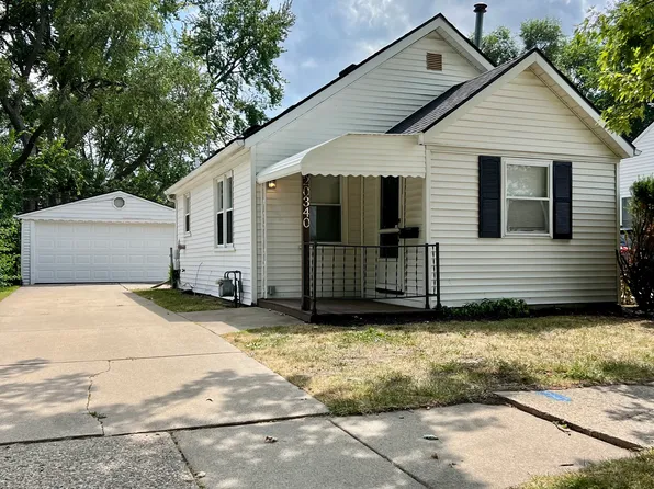 20340 E Eight Mile Rd, Harper Woods, MI 48225