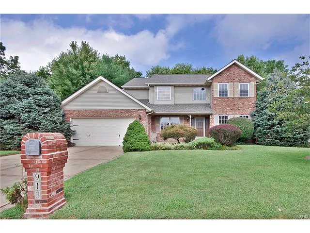 913 Columbia Ave photo 1