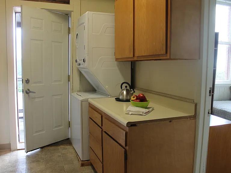 Aces Apartments — Photo 43