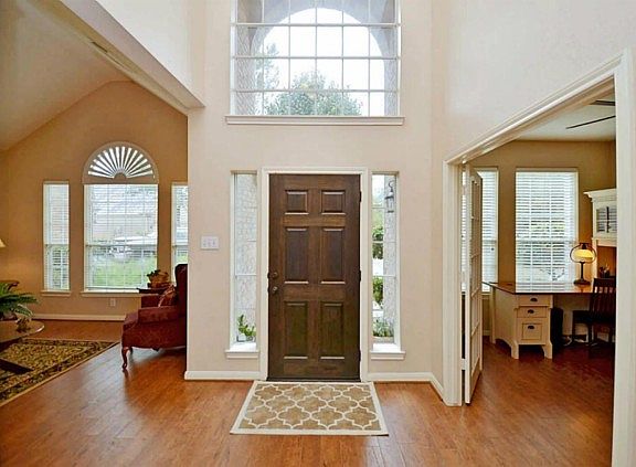 4th image of 5807 Wiergate Ln