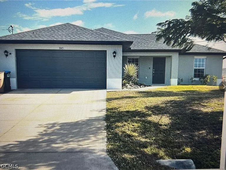 1143 NW 4th Pl — Photo 1