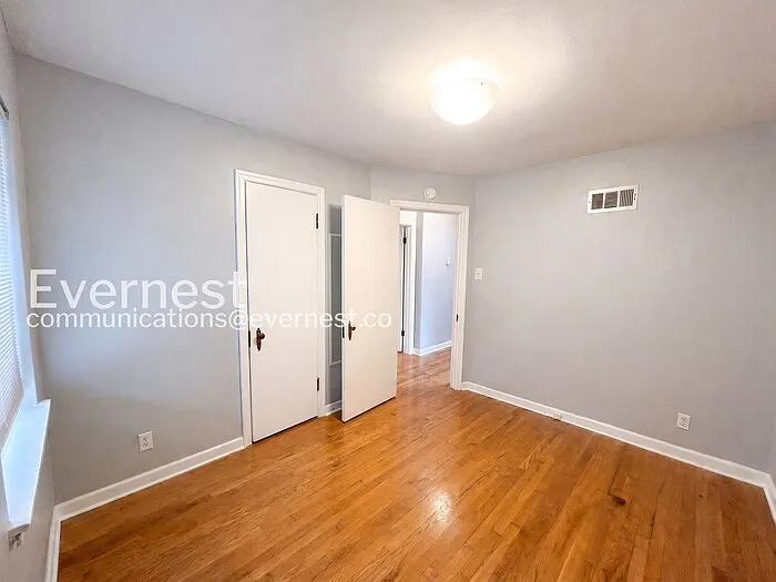 5436 Bancroft Ave — Photo 13