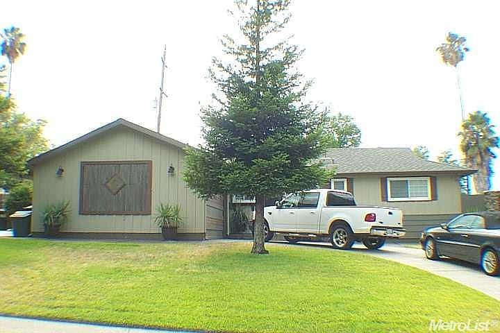 1st image of 7150 Palace Cir
